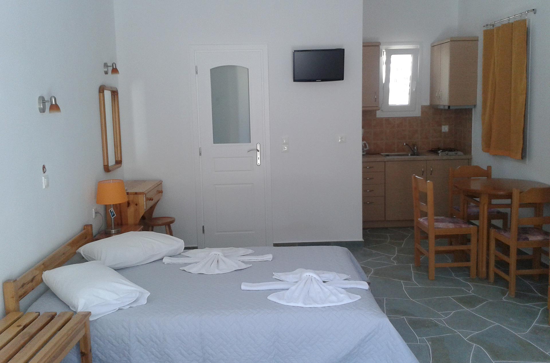 Double room at Kamares of Sifnos