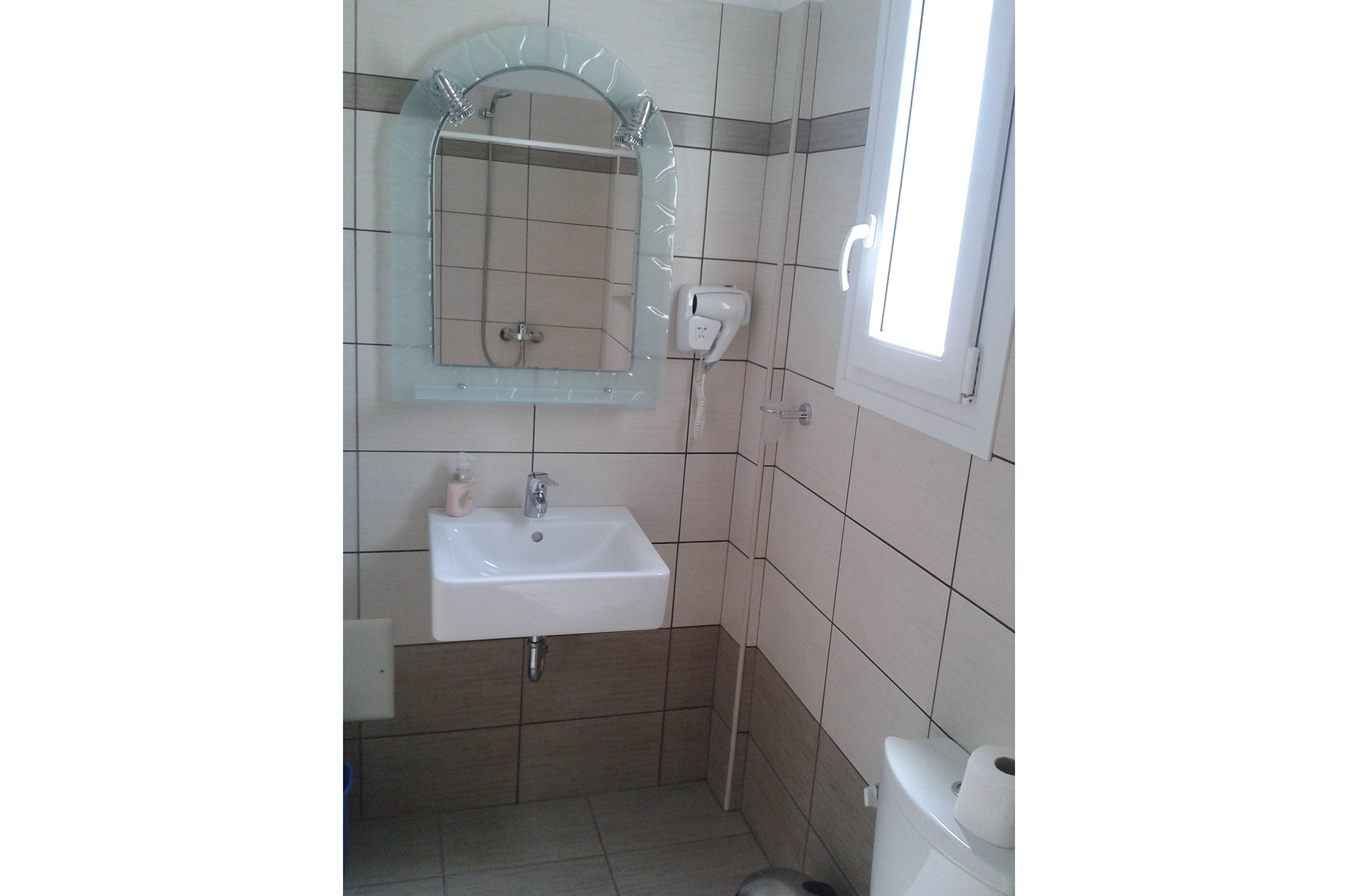 Studios for 4 people in Sifnos